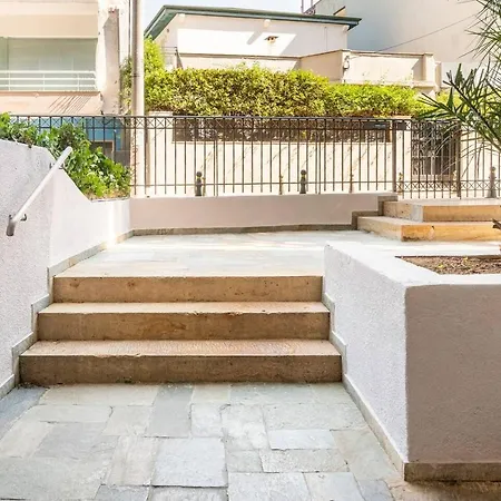 Serenity & Luxury - Elegant 2br In Kifisia's Center Apartment