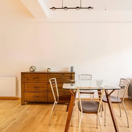 Serenity & Luxury - Elegant 2br In Kifisia's Center Athens